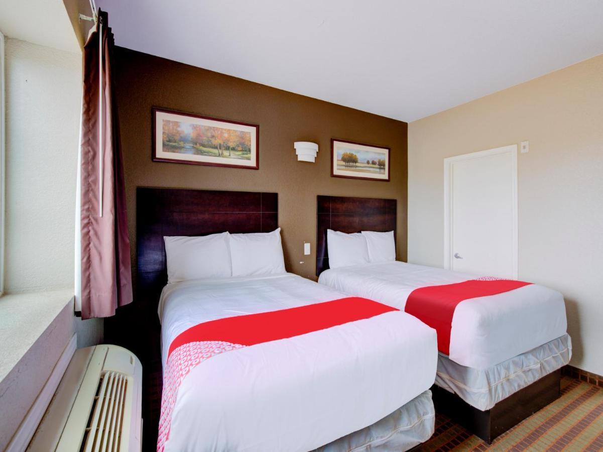 Hotel Dilley Grand 외부 사진