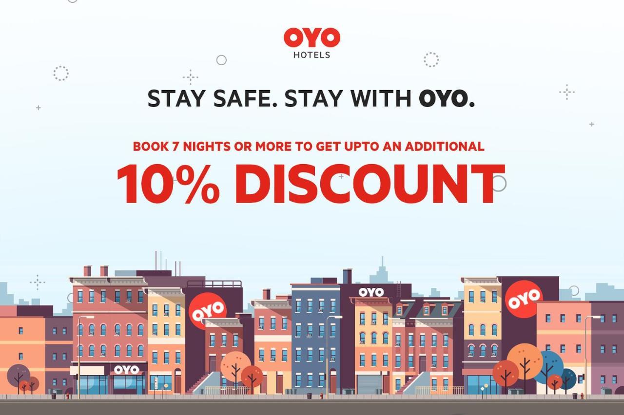 Hotel Dilley Grand 외부 사진