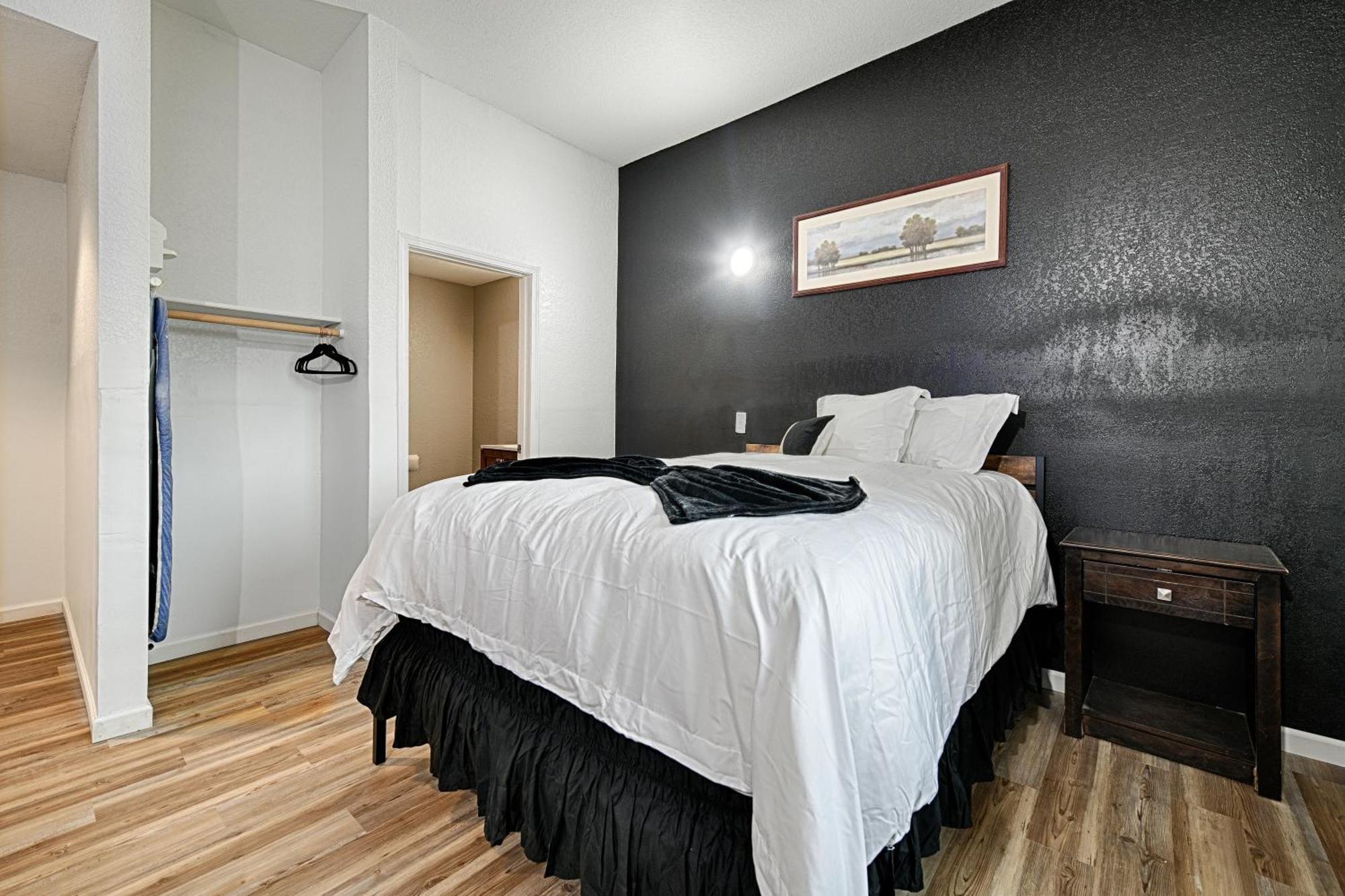 Hotel Dilley Grand 외부 사진